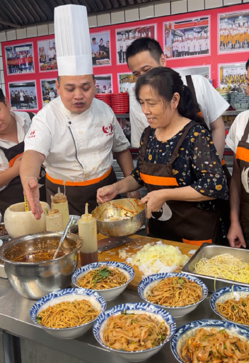 煌旗凉皮凉面培训现场