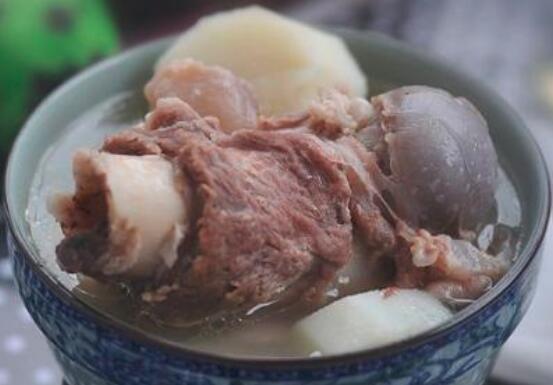 用大棒骨炖汤怎么做