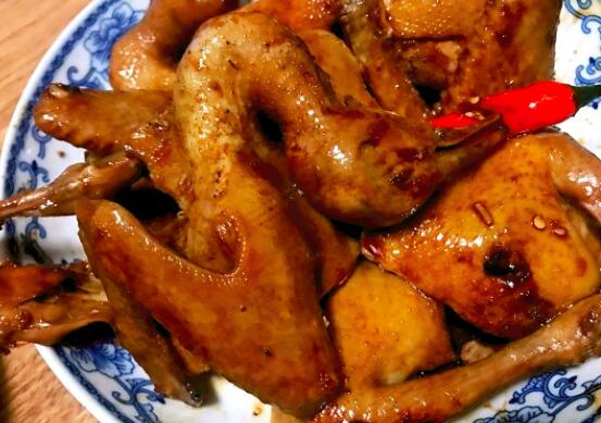 红烧乳鸽的做法