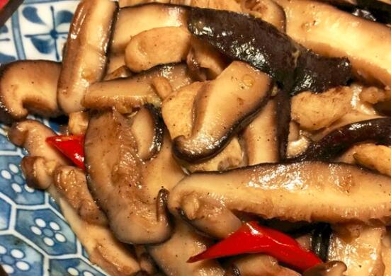 香菇滑鸡的做法