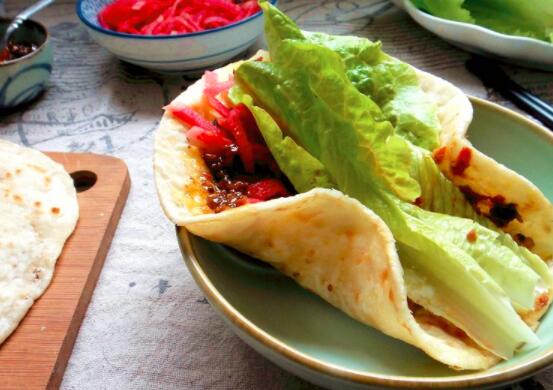 鸡蛋灌饼的做法