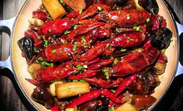 麻辣小龙虾