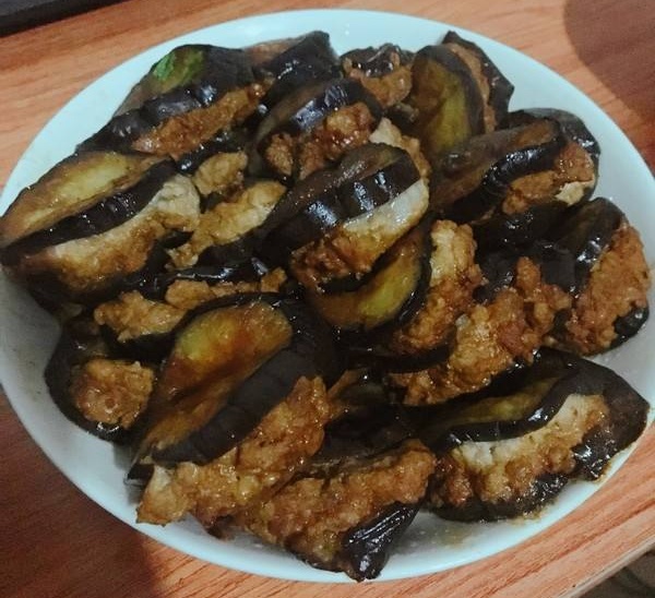 红烧茄子夹肉饼
